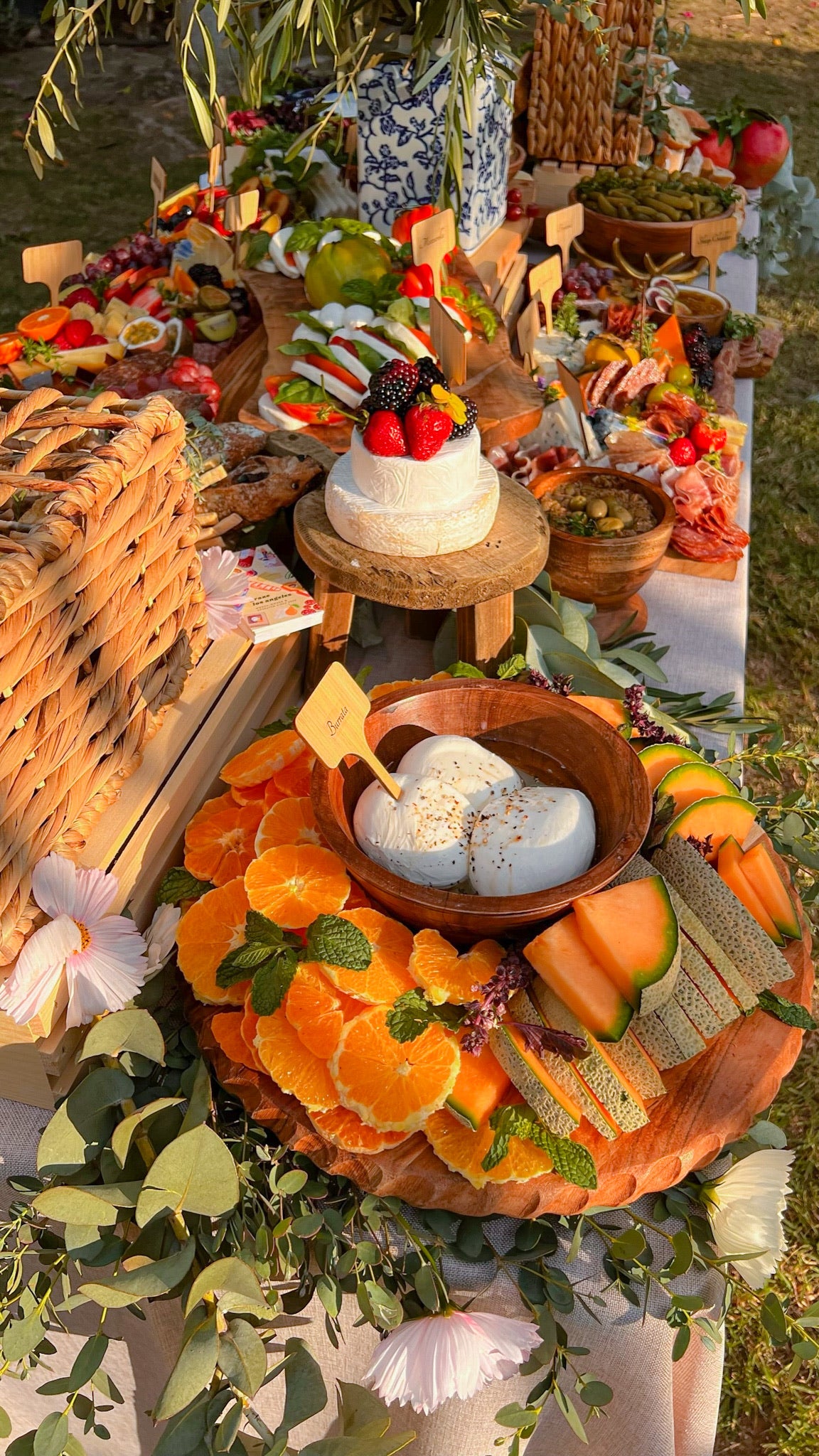 GRAZING TABLE