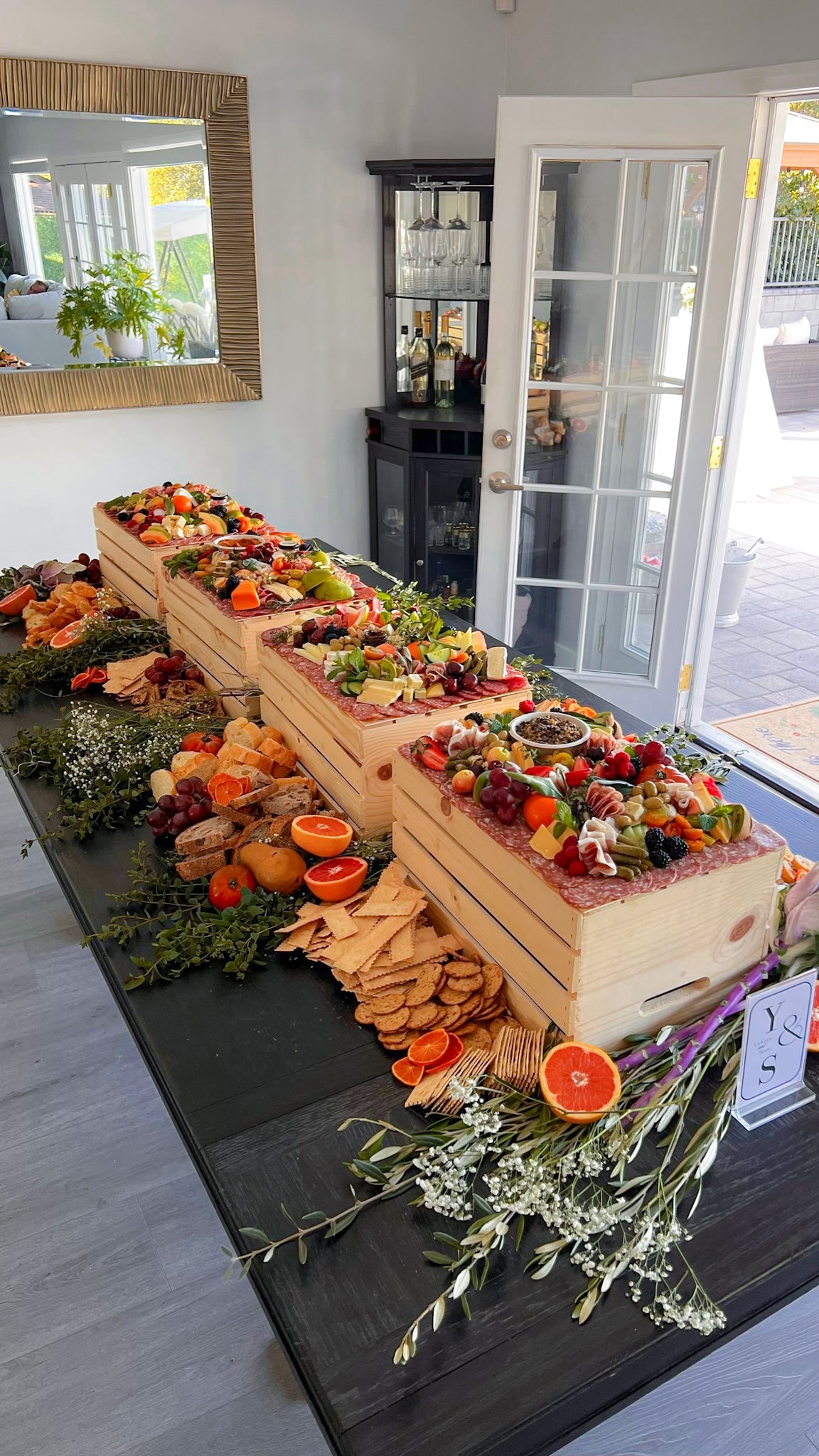 GRAZING TABLE
